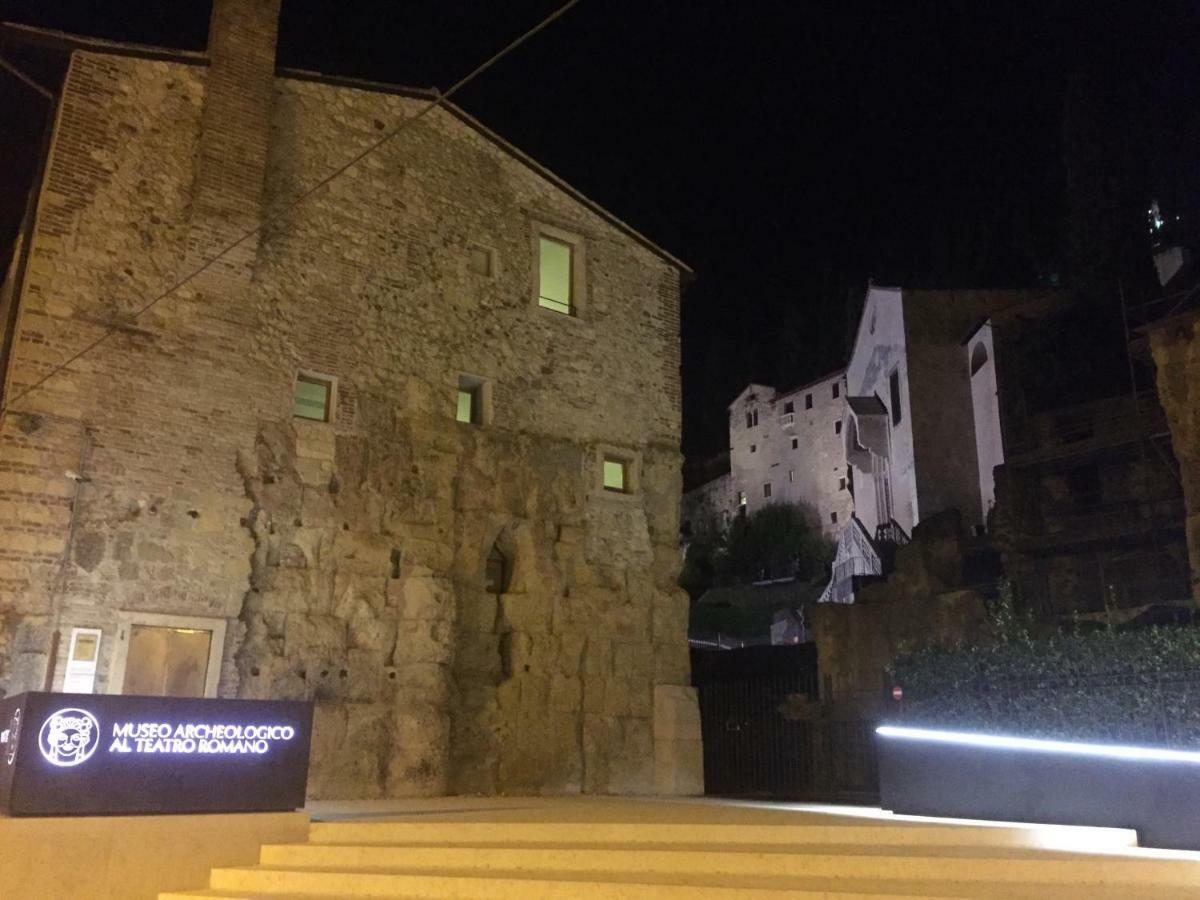 شقة Casa Al Teatro فيرونا المظهر الخارجي الصورة